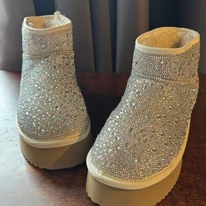 New Hey Girl Sparkly Rhinestone Sherpa Booties